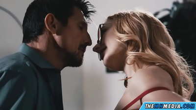 Kusvirana pabonde neslutty blonde